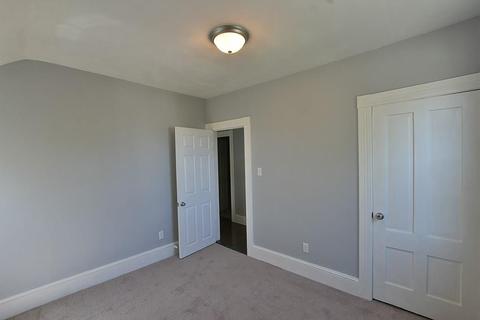 54 Collins Ave, Woonsocket, RI 02895 photo 17