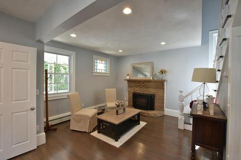 54 Collins Ave, Woonsocket, RI 02895 photo 9