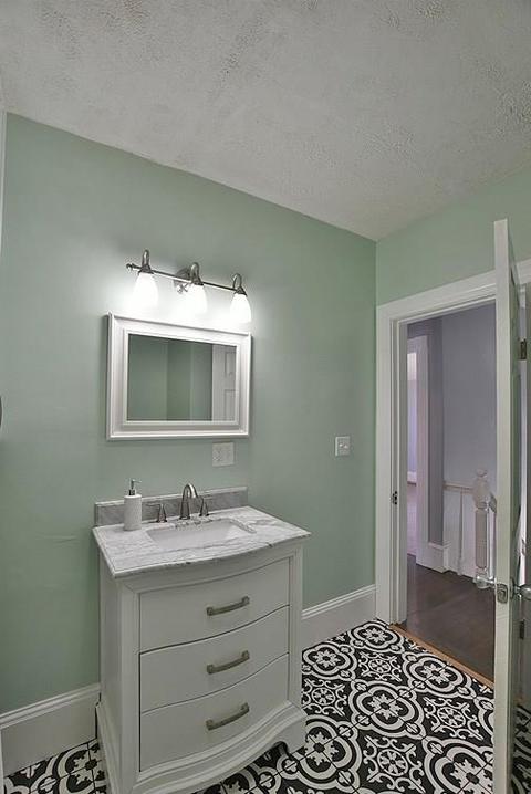 54 Collins Ave, Woonsocket, RI 02895 photo 22