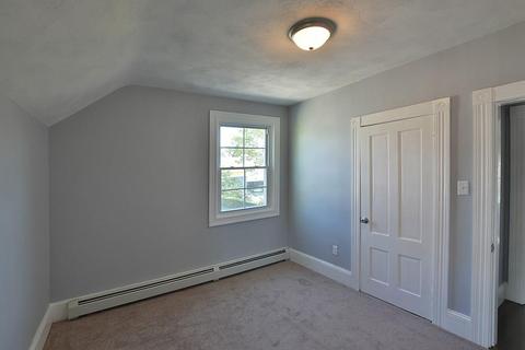 54 Collins Ave, Woonsocket, RI 02895 photo 16
