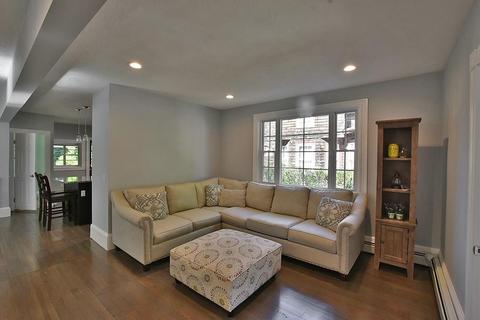 54 Collins Ave, Woonsocket, RI 02895 photo 8