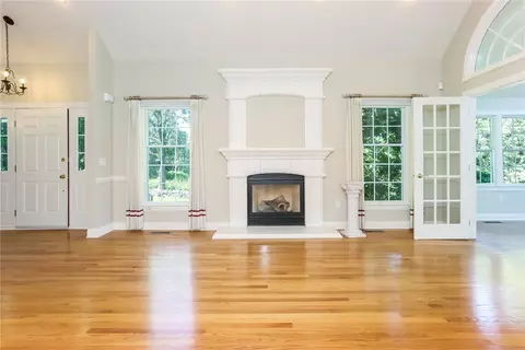 1 Sequoia Ct, Bristol, RI 02809 photo 8