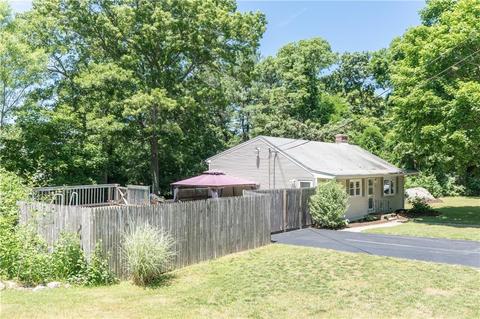 21 Lloyd Dr, Coventry, RI 02816 photo 3