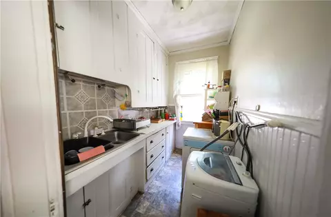 219 Avenue C, Woonsocket, RI 02895 photo 9