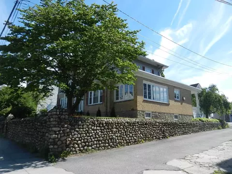 115 Wood Ave, Woonsocket, RI 02895 photo 3