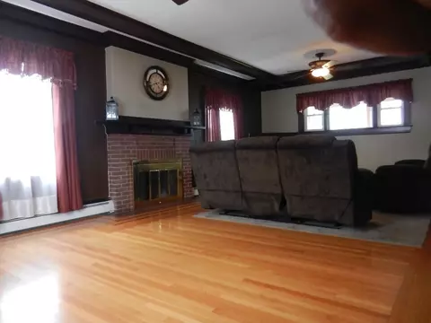 115 Wood Ave, Woonsocket, RI 02895 photo 14