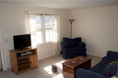 75 Pilgrim Ave, Coventry, RI 02816 photo 4