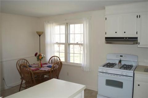75 Pilgrim Ave, Coventry, RI 02816 photo 6