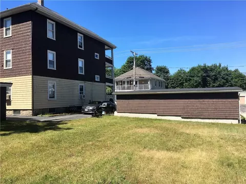 123 Winthrop St, Woonsocket, RI 02895 photo 25