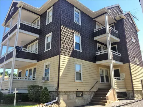 123 Winthrop St, Woonsocket, RI 02895 photo 2