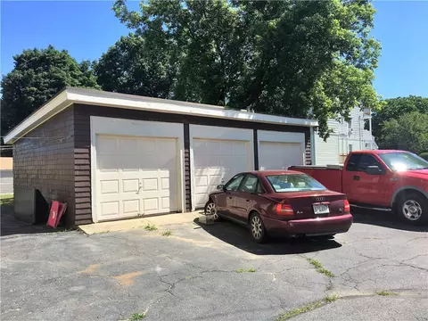 123 Winthrop St, Woonsocket, RI 02895 photo 5