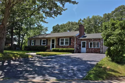 58 Anchorage Rd, Warwick, RI 02889 photo 2