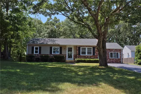 58 Anchorage Rd, Warwick, RI 02889 photo 1