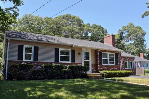 58 Anchorage Rd, Warwick, RI 02889 photo 3