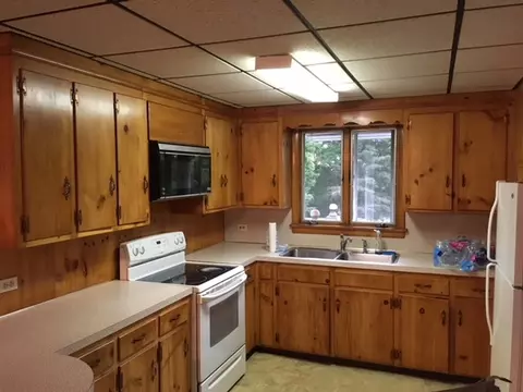 11 Laurel Ave, Westerly, RI 02891 photo 3