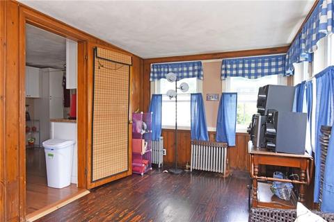 24 Cavalcade Blvd, Warwick, RI 02889 photo 13