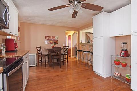 24 Cavalcade Blvd, Warwick, RI 02889 photo 6