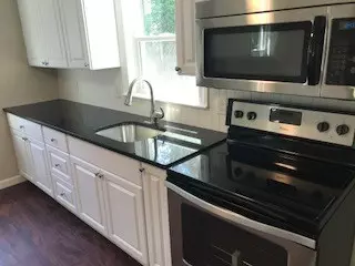 29 Pinegrove Ave, Warwick, RI 02889 photo 6