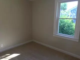 29 Pinegrove Ave, Warwick, RI 02889 photo 11