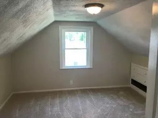 29 Pinegrove Ave, Warwick, RI 02889 photo 14