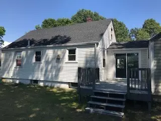 29 Pinegrove Ave, Warwick, RI 02889 photo 3