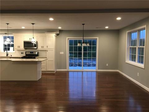 191 Danielle Dr, Woonsocket, RI 02895 photo 4