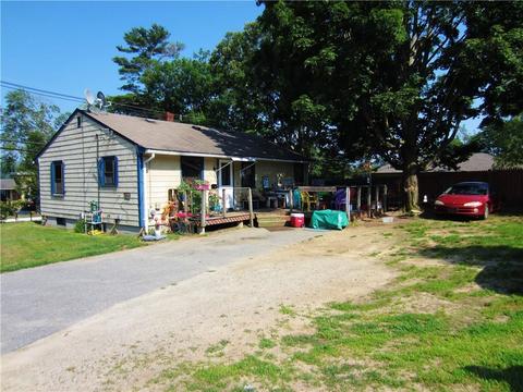 121 Arnold Rd, Coventry, RI 02816 photo 2