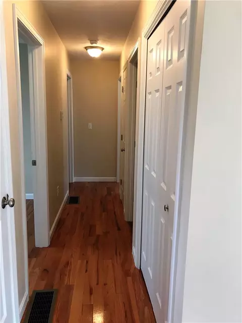 86 Danielle Dr, Woonsocket, RI 02895 photo 8