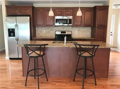 86 Danielle Dr, Woonsocket, RI 02895 photo 3