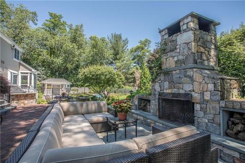 187 Shadow Brook Dr, Warwick, RI 02886 photo 4