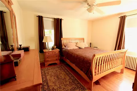 202 Inman Ave, Warwick, RI 02886 photo 6