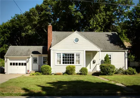 202 Inman Ave, Warwick, RI 02886 photo 1