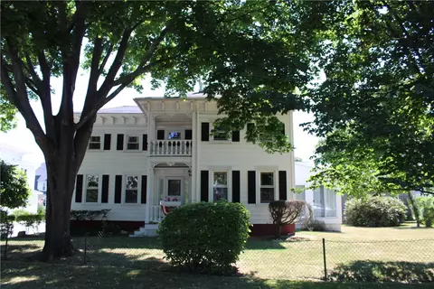 1 Cherry St, Warren, RI 02885 photo 5