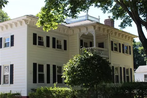 1 Cherry St, Warren, RI 02885 photo 1