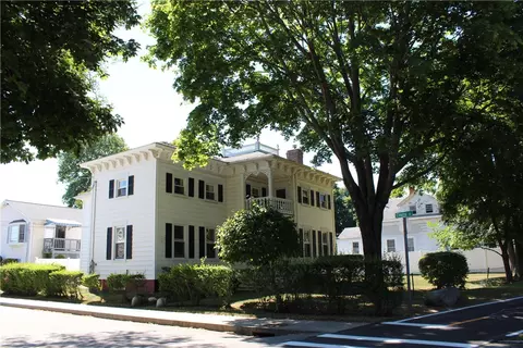 1 Cherry St, Warren, RI 02885 photo 2