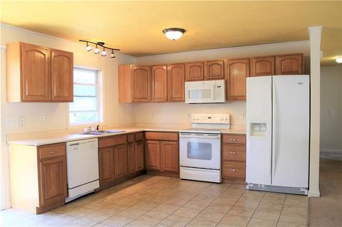 268 Asylum St, Woonsocket, RI 02895 photo 3