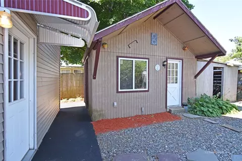 245 Dodge St, Warwick, RI 02886 photo 33