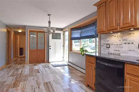 245 Dodge St, Warwick, RI 02886 photo 5