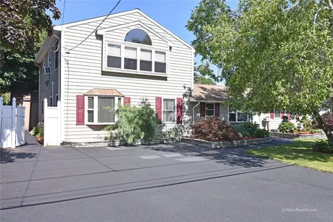 245 Dodge St, Warwick, RI 02886 photo 3