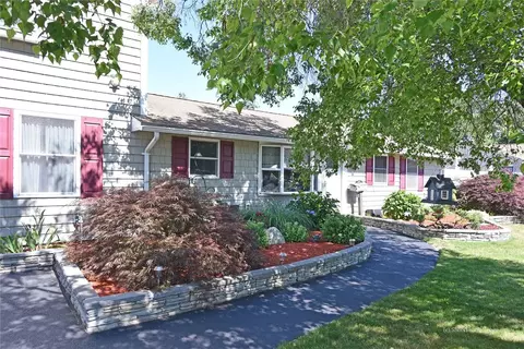 245 Dodge St, Warwick, RI 02886 photo 4