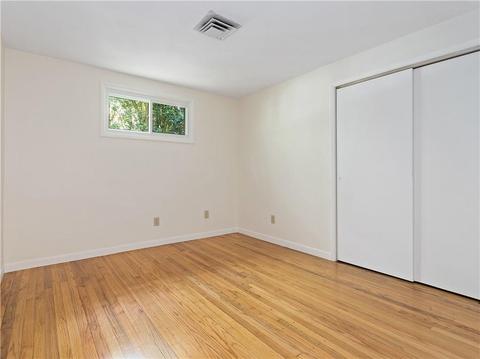 74 Maple Ln, Bristol, RI 02809 photo 10
