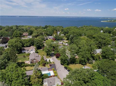 74 Maple Ln, Bristol, RI 02809 photo 5