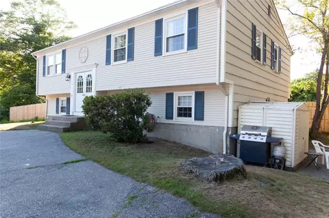 9 Monk Rd, Warwick, RI 02889 photo 3
