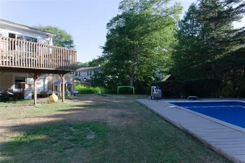 9 Monk Rd, Warwick, RI 02889 photo 5