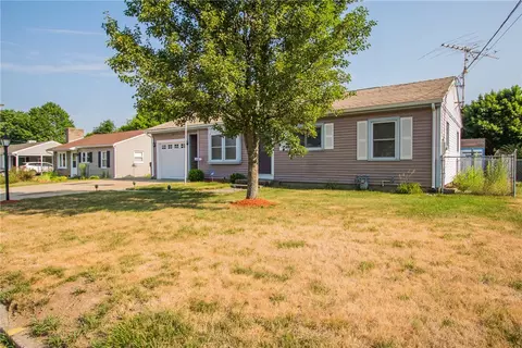224 Marshall Rd, Woonsocket, RI 02895 photo 28