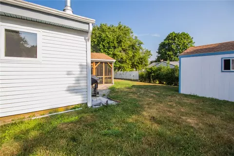 224 Marshall Rd, Woonsocket, RI 02895 photo 36