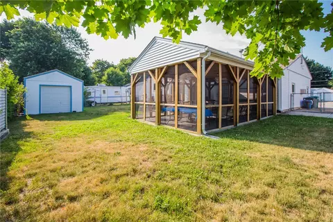 224 Marshall Rd, Woonsocket, RI 02895 photo 26