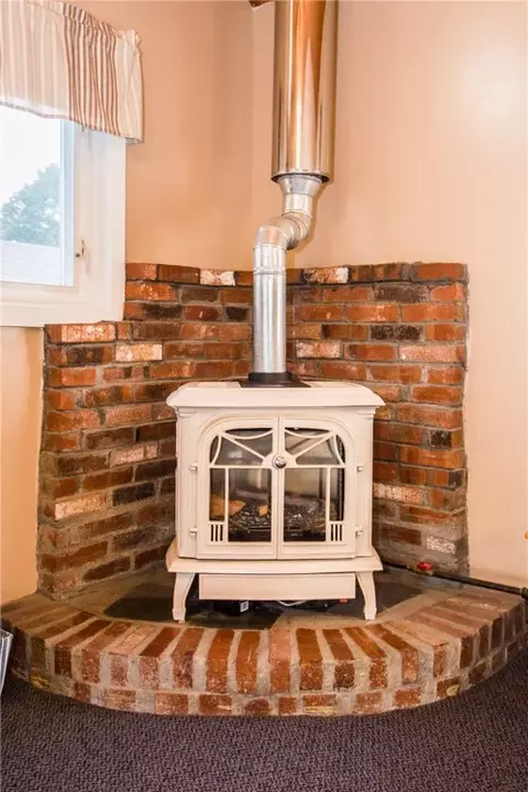 224 Marshall Rd, Woonsocket, RI 02895 photo 11