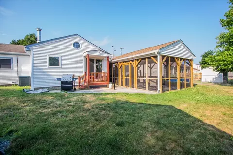 224 Marshall Rd, Woonsocket, RI 02895 photo 34