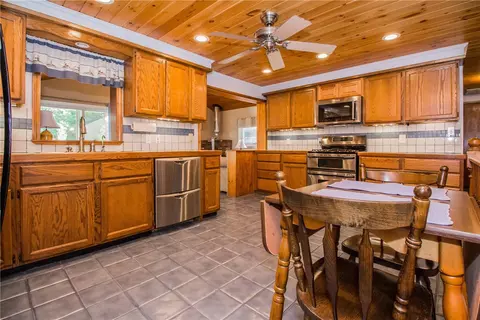 224 Marshall Rd, Woonsocket, RI 02895 photo 7